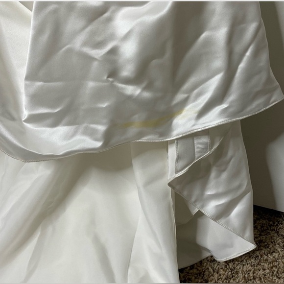 David's Bridal Strapless Wedding Dress Style WG9828 Ivory Size 8 - Picture 12 of 14